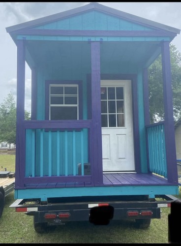 Tiny house concession food - or,